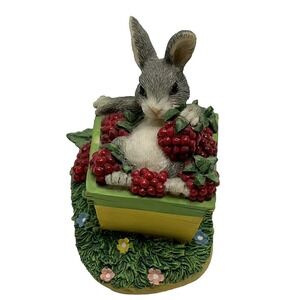 Charming Tails Bunny Figure The Berry Best Rabbit Berries 87/391